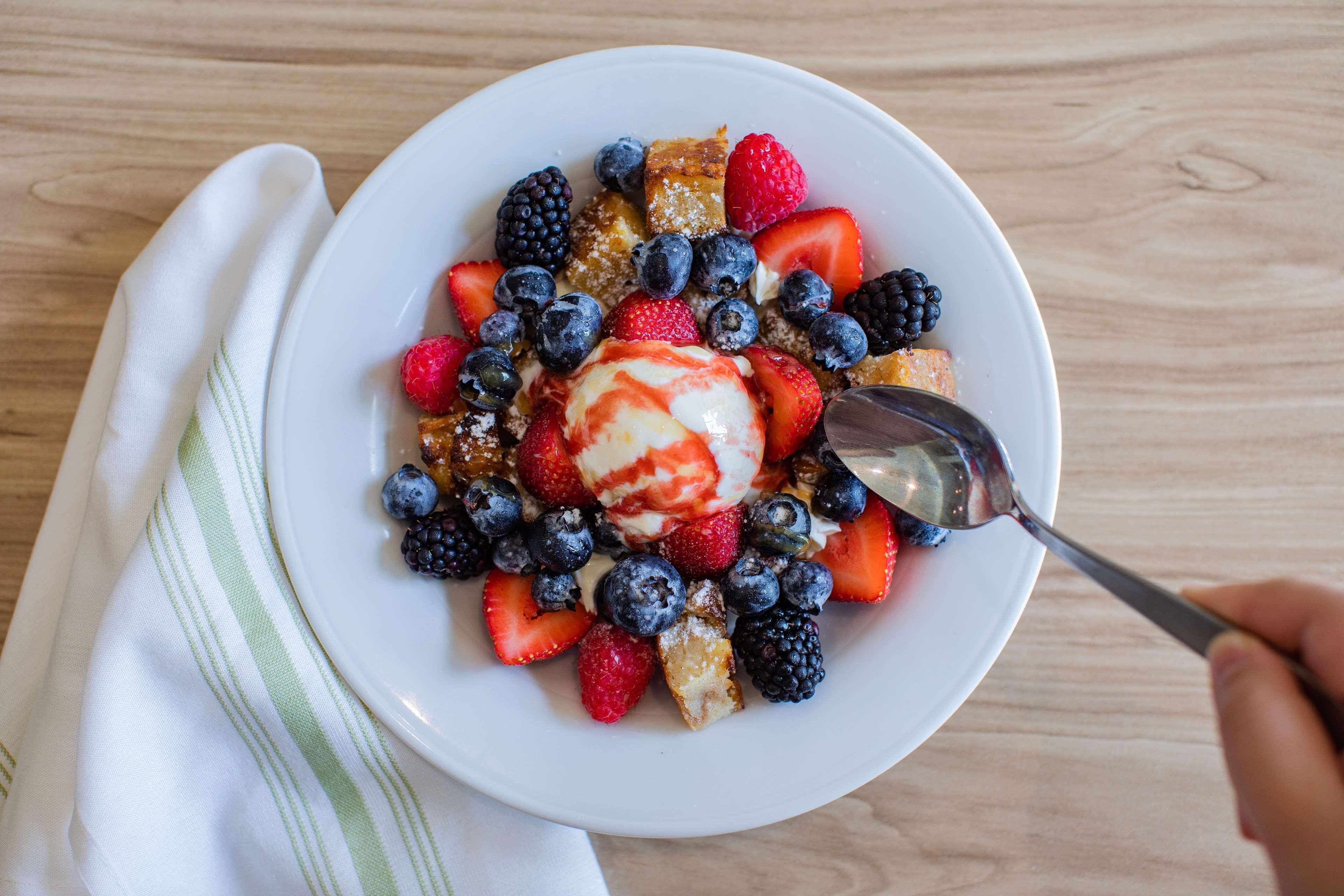 Hotel Embassy By Hilton Oahu - Free Breakfast Kapolei