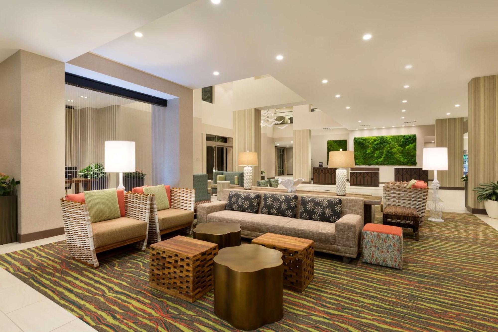Hotel Embassy By Hilton Oahu - Free Breakfast Kapolei