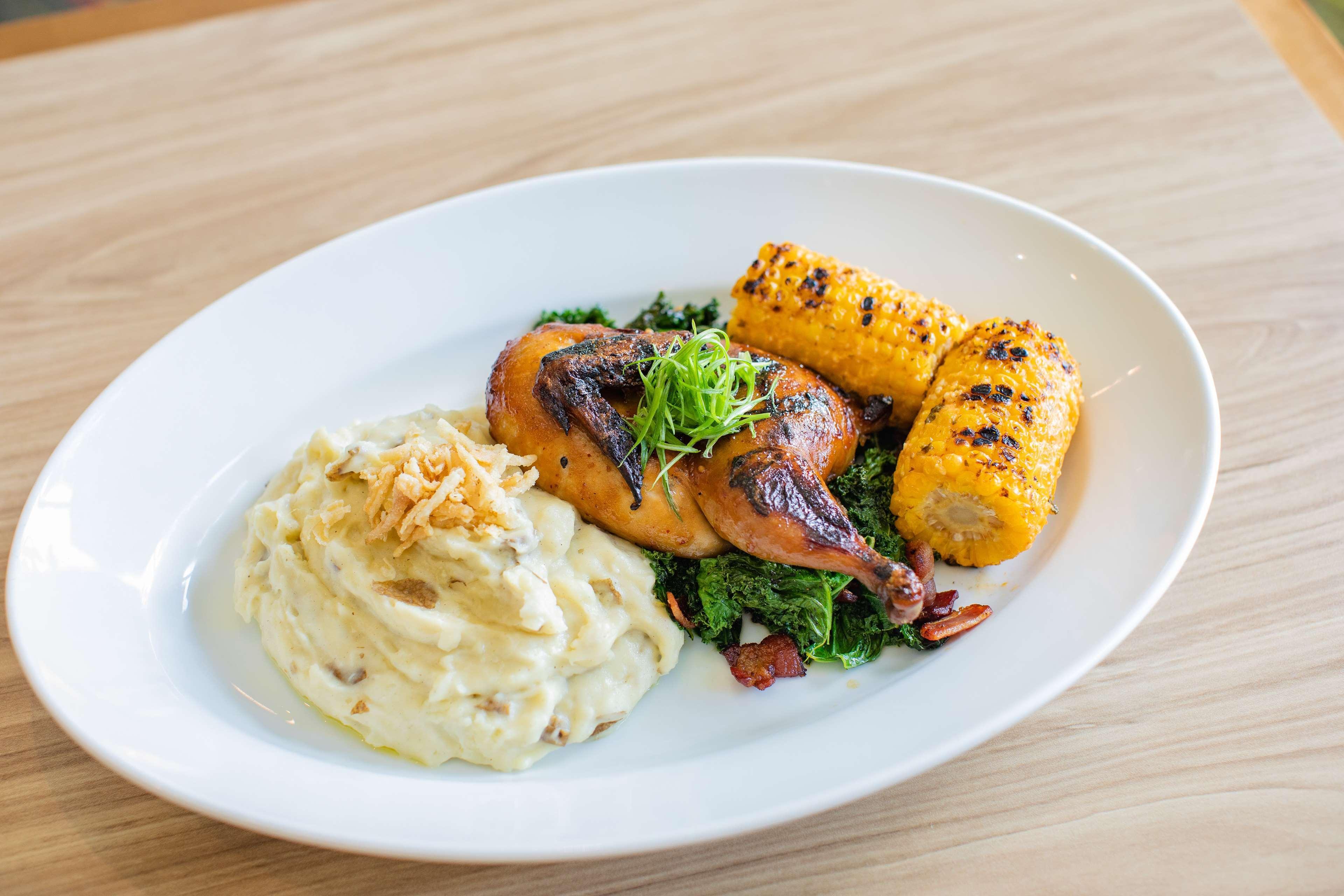 Hotel Embassy By Hilton Oahu - Free Breakfast Kapolei