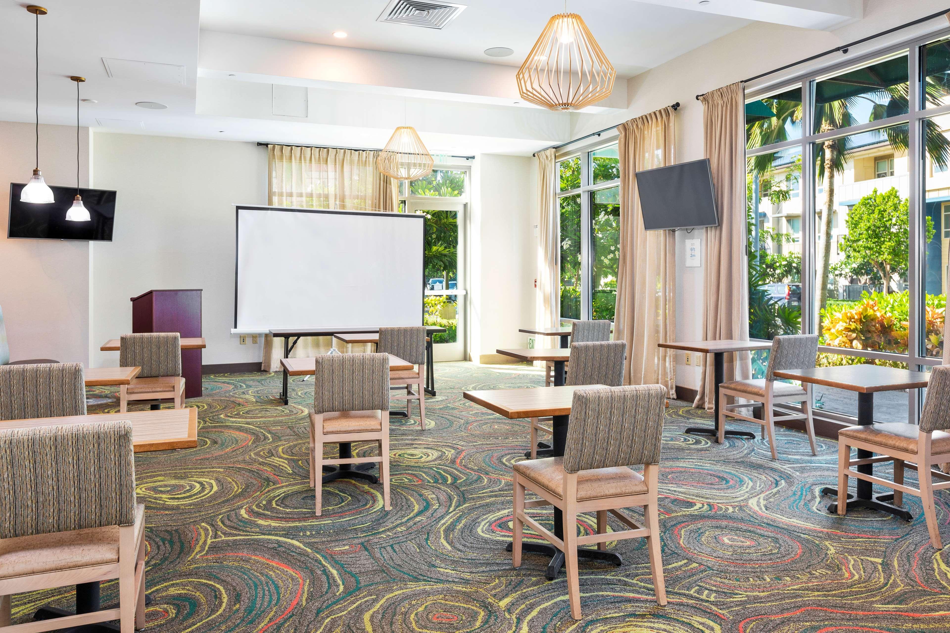 Embassy By Hilton Oahu - Free Breakfast Kapolei