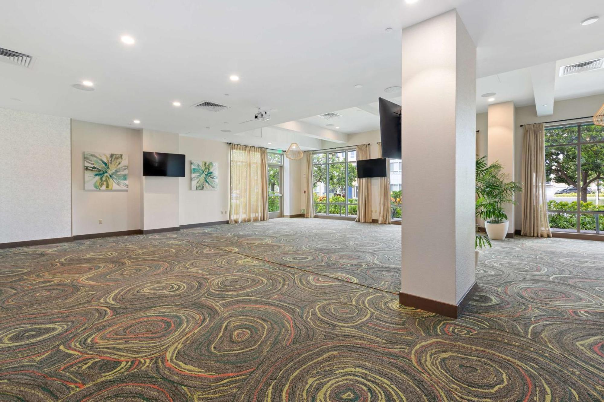 Embassy By Hilton Oahu - Free Breakfast Hotel 4*
