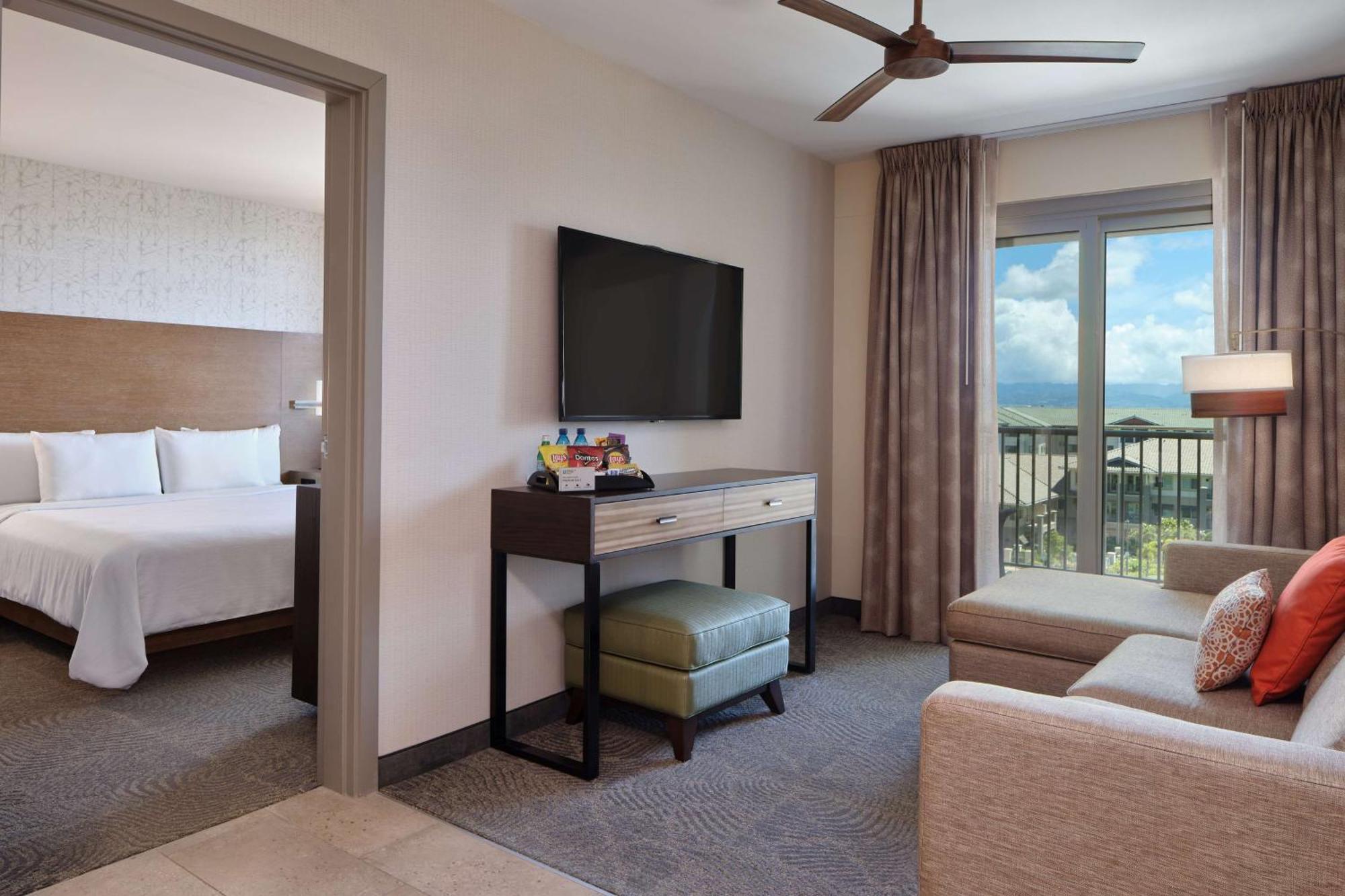Hotel Embassy By Hilton Oahu - Free Breakfast 4*