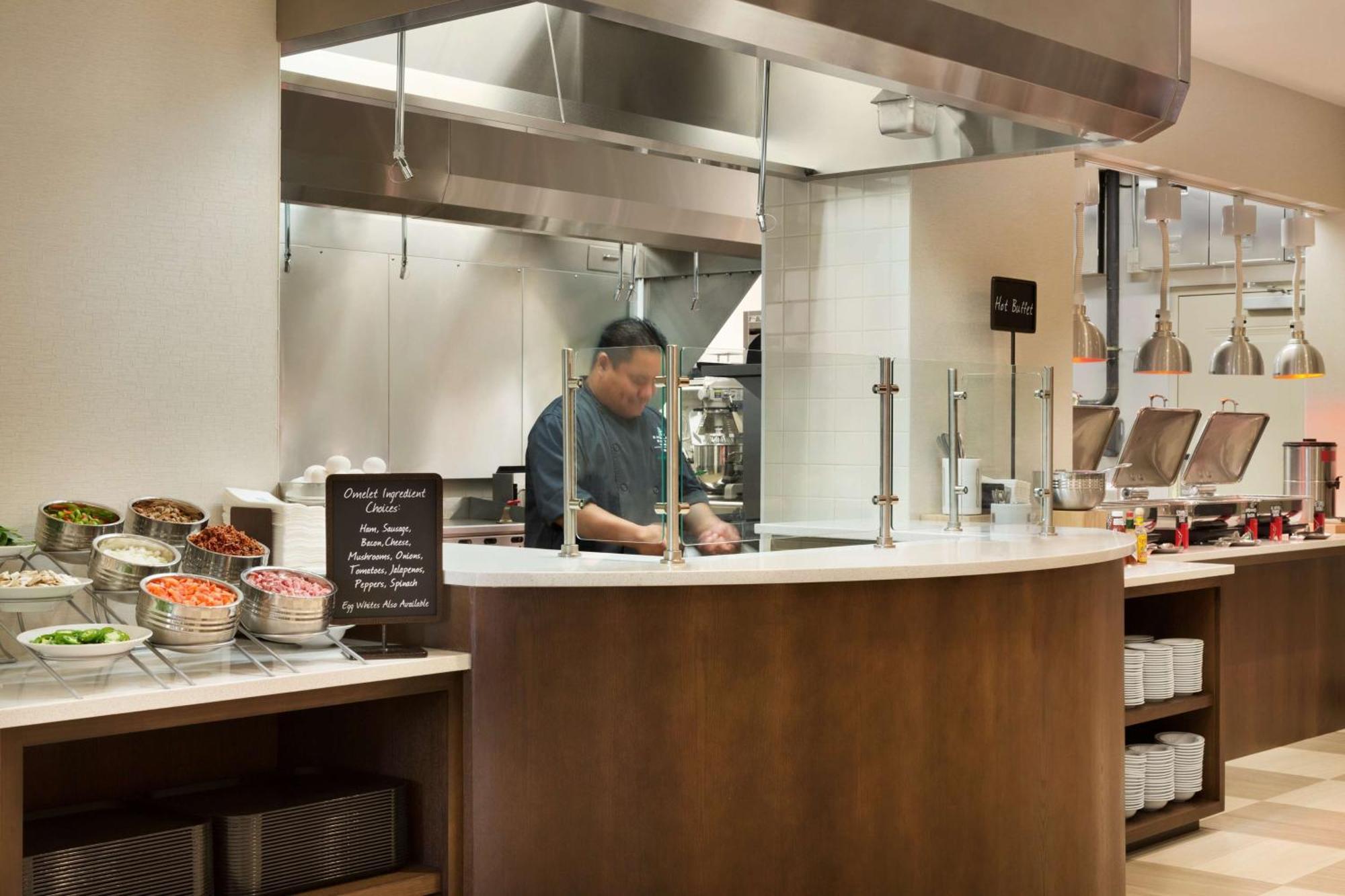Embassy By Hilton Oahu - Free Breakfast