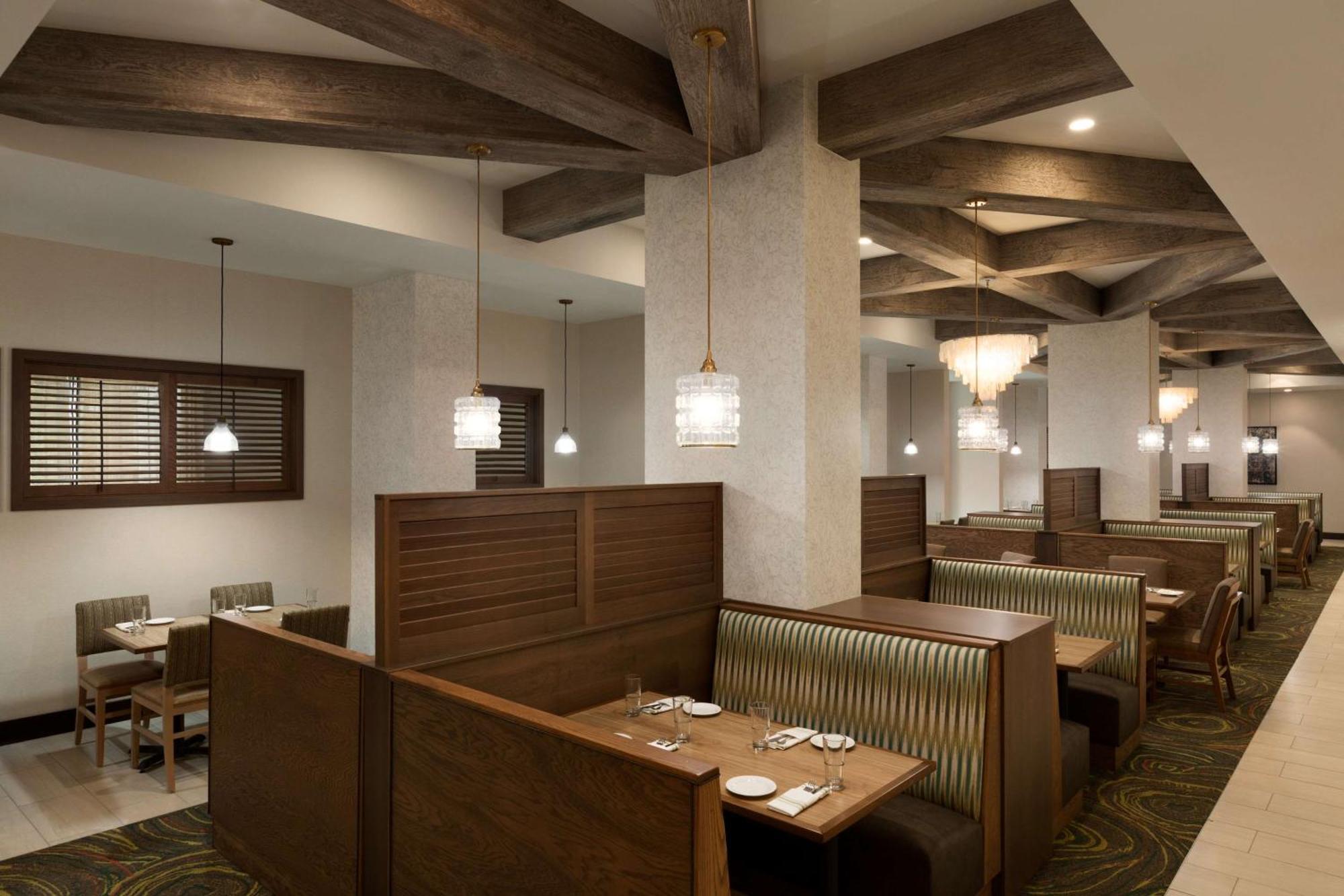 Embassy By Hilton Oahu - Free Breakfast Hotel 4*