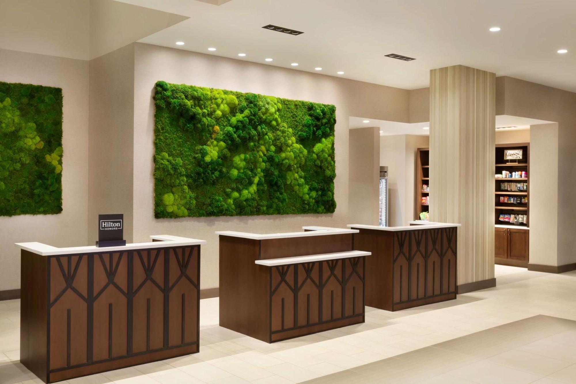 Hotel Embassy By Hilton Oahu - Free Breakfast Kapolei